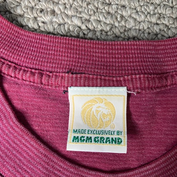 MCM Grand Las Vegas Mens T Shirt Size Large Purple Striped Short Sleeve Pullover - Picture 8 of 11